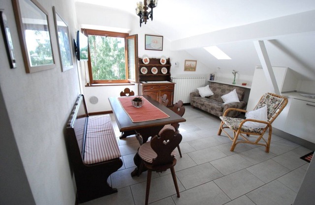 Very sunny luxury apartment with wide view near the center