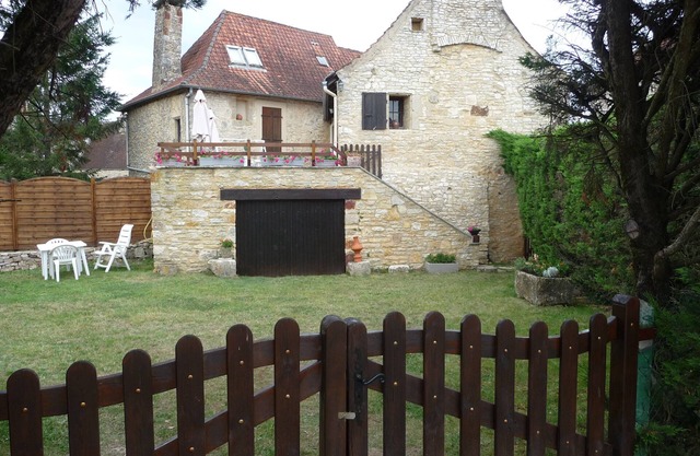 Very typical house LOT (Périgord-Quercy) close communal pool + Trade