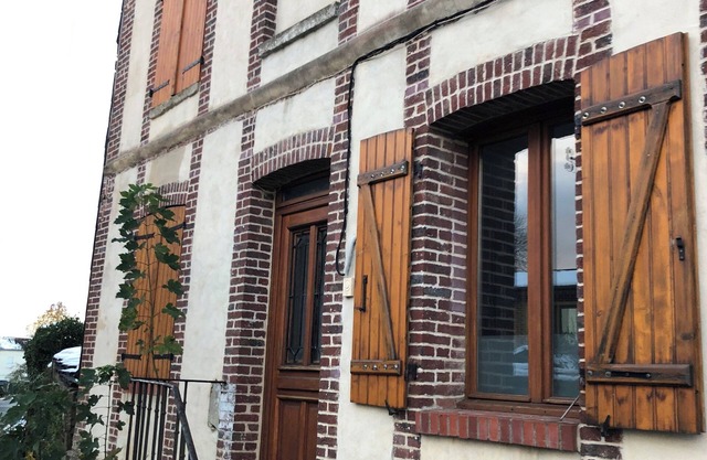 Very well located town house near Rouen