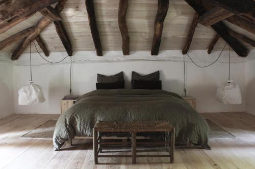 VESTIGES, ancien corps de ferme rénové selon l'esprit wabi-sabi