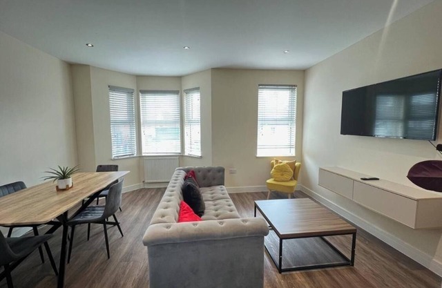 Vibrant and cozy 2bed London apartment