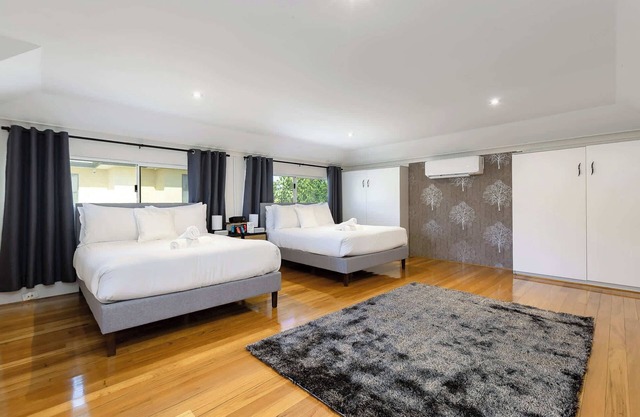 Vic Park Home close to Crown