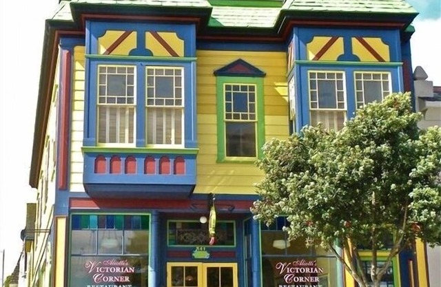 Victorian Penthouse right in the heart of downtown and close to the beach
