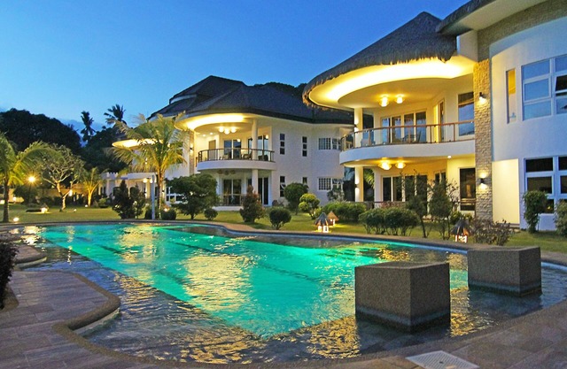 Vida Homes Condo Resort