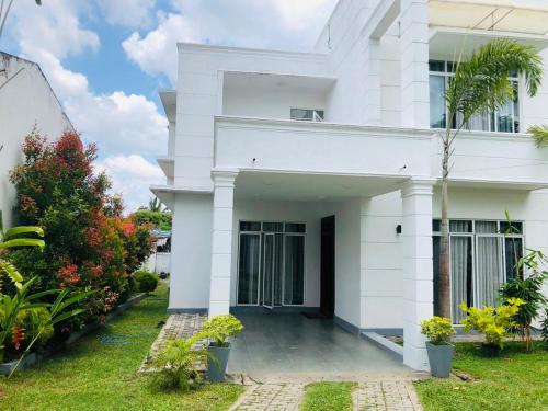 Vidushi Home