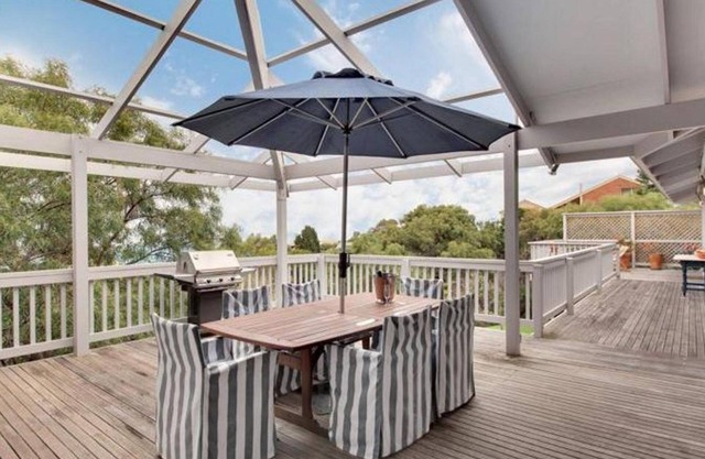 Views on Court - 2 View Court