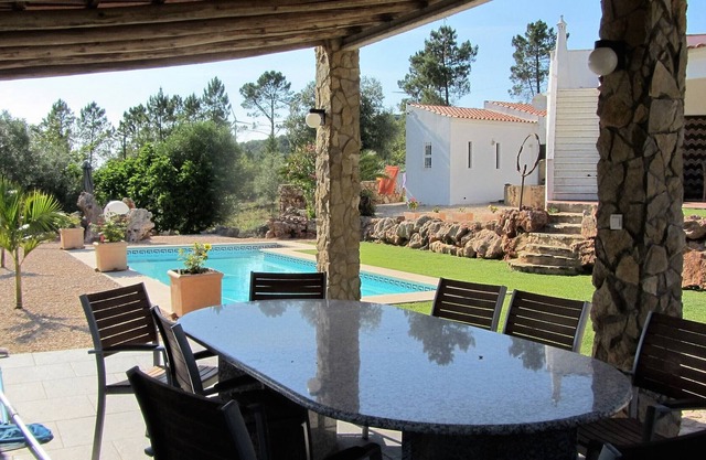 Villa with Pool for Rent in Beautifull Protected Surroundings in the Algarve