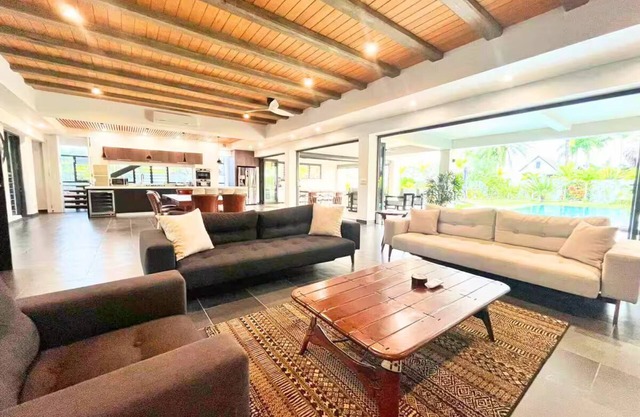 Villa 101 - 5BR Private Poo- Private Pool - Poo - Table - Tub