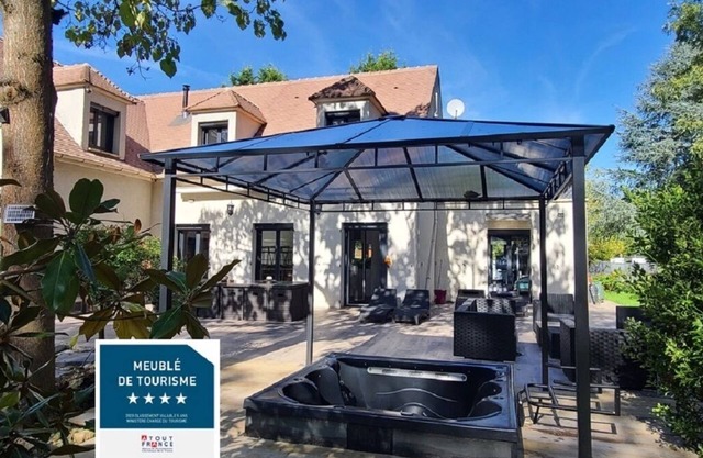 Villa 16pers - 240m2 sur 3800m2 de Jardin - Jaccuzzi 6/7 Places
