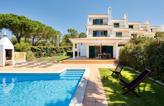 Villa 4 Bedrooms, Private pool, Tennis, Air Conditioner