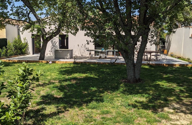 Villa 4 Chambres 12 Couchages. 20 min D'avignon 25 min Pont du Gard, Uzes, Cèze