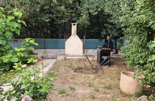 VILLA 515 WITH SWIMMING POOL. CLOSE TO MONTPELLIER CENTER AND BEACHES.