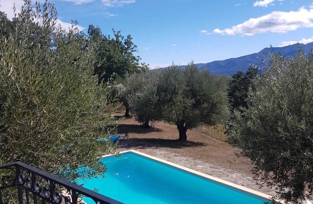 Villa 6 Personnes Avec Piscine Cadre Exceptionnel Dans la Montagne