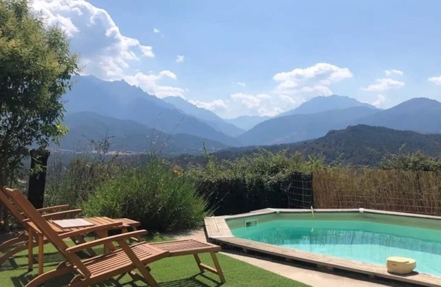 Villa 6 persons, swimming pool, air-conditioned, ideally located, between sea and mountain