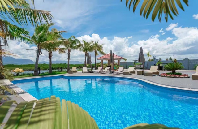 Villa 67 - 7BR Riverfront Villa - Private Pool - Gym - Games
