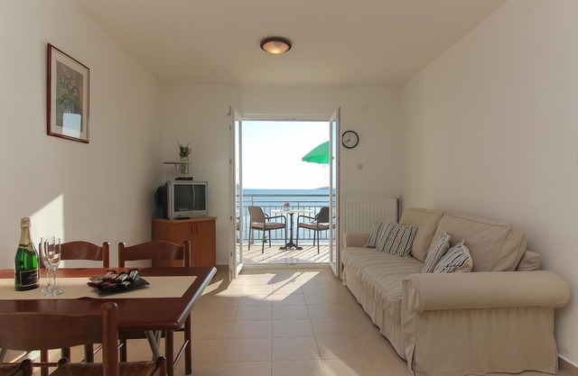 VILLA ALEX One-Bedroom Apartment (ANA)