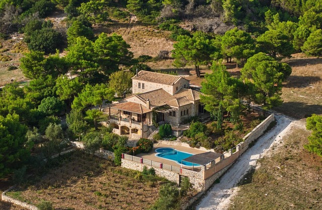 Villa Alexandros - Stone Villa with Private Pool