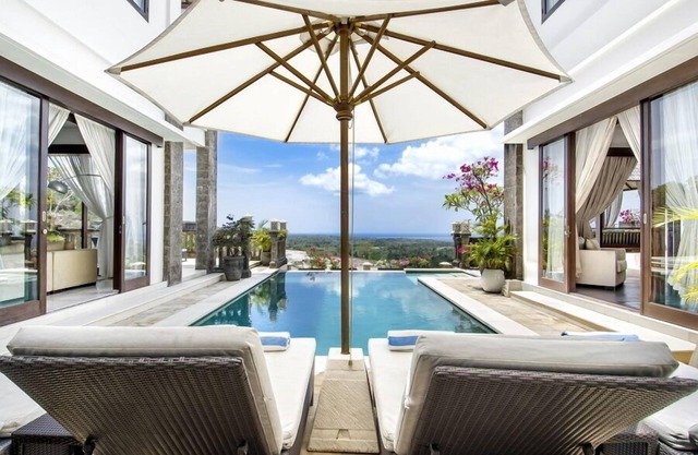 Villa Amanie - Modern Balinese Luxury with Spectacular Views