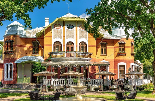 Villa Ammende Restaurant & Hotel