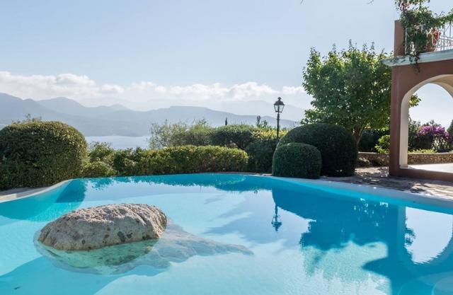 Villa Anthea Rossa - Α wonderful villa for up to 6 persons
