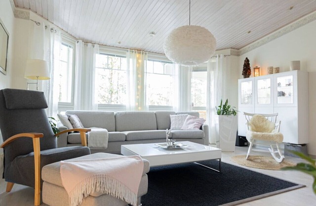 Villa Aurora Sinettä by BookLapland