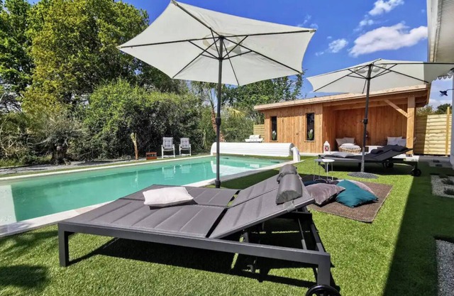 Villa Avec Piscine Chauffée Entre Médoc et Océan