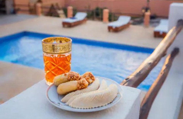 Villa avec piscine Asilah, terrain de foot privative