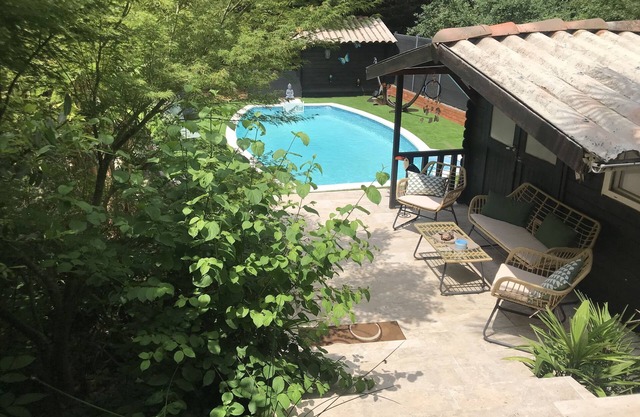 Villa Avec Piscine au Cœur de la Valee du Bois de Galembrun