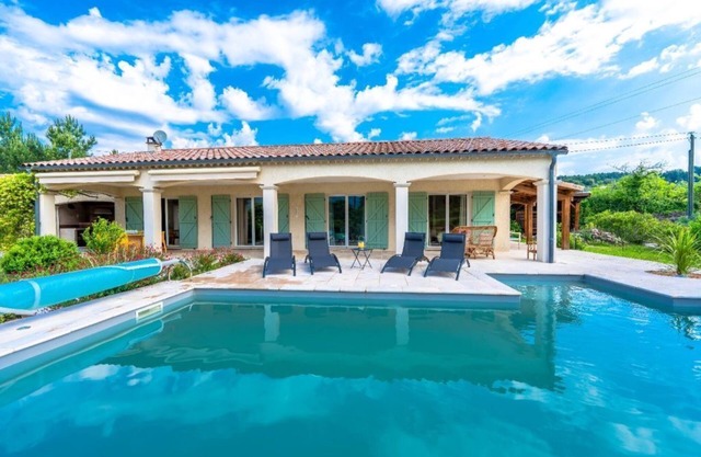 Villa Avec Piscine en Pleine Nature à 5minutes de la Rivière