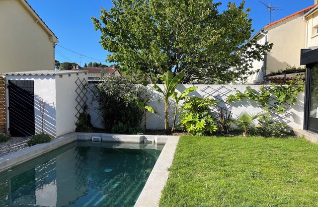 Villa avec piscine proche décentré-ville.