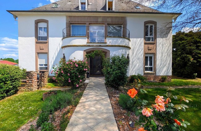 VILLA AVIV - Beautiful villa for up to 50 people Indoor heated pool