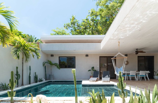 Villa Ayola | PRIME LOCATION | 1MIN WALK TO BEACH