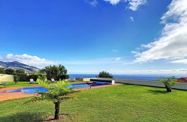 Villa Baradaye - Four Bedroom House, Sleeps 8
