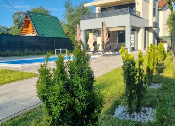 VILLA BELLA