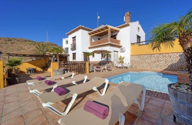 Villa Benizan Private Pool, Sea Views, A/C, WiFi