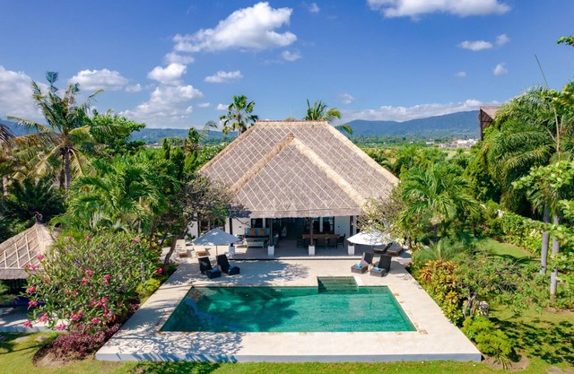 Villa Bersama: Live The Bali Dream in this Luxury Beach Front Villa with Staff!