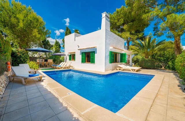 Villa Binimelis - Five Bedroom Villa, Sleeps 10
