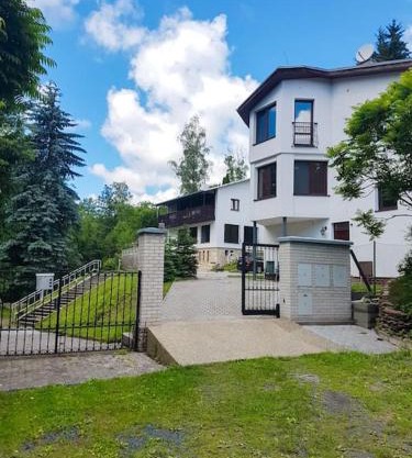 Villa By the Creek