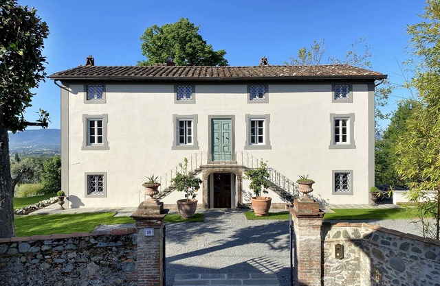 VILLA CARNICELLI eco-friendly,sustainable, 450m² (4,850ft²),private pool, design