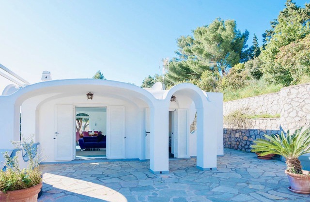 VILLA CALA - Six Bedroom Villa, Sleeps 12