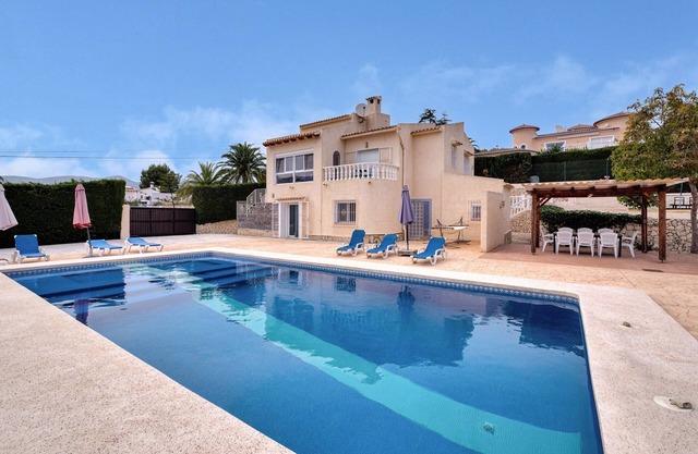 Villa 'Casa Leuki' with Sea/Mountain Views, Pool, Garden, Wi-Fi & AC