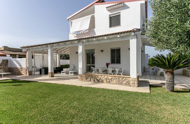 Villa Cavarra 1 between Vendicari and Marzamemi (San Lorenzo/Reitani - Noto)