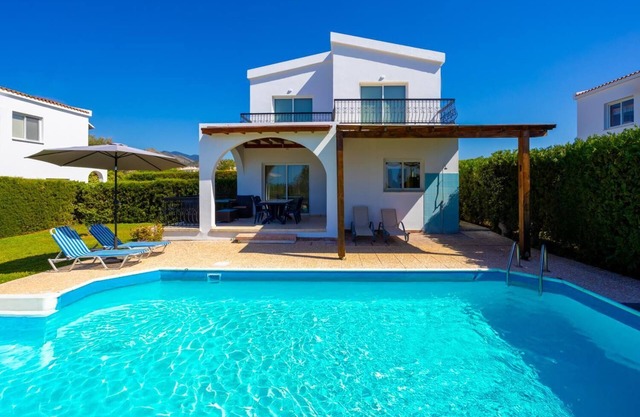 Villa Christos - Two Bedroom Villa, Sleeps 6