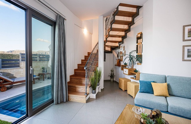 Villa Chryssi nLocated on picturesque hills ,only 5 miles from Kissamos center