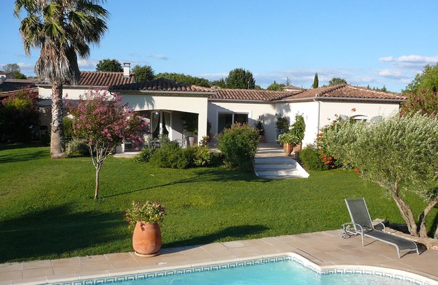 Villa Cigalo with private pool and electric vehicle charging station
