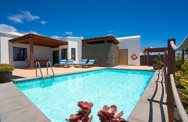 Villa Clara, quiet area in Tias with private pool, heated and barbecue.