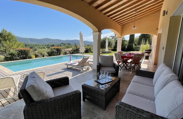 Villa classified 4 stars, Clear view, Calm, Heated pool & multiple activities