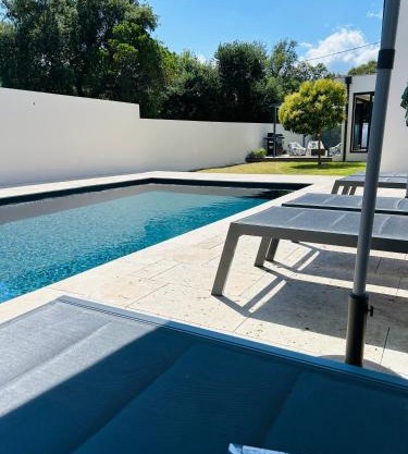 Villa Climatisée avec Piscine partagée , Terrasse et Parking