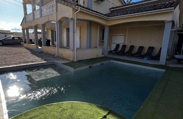 Villa Contemporaine Avec Piscine