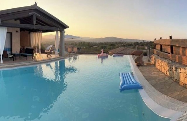 Villa Crilu Sardinia, cozy, with sea view, swimming pool and private parking space